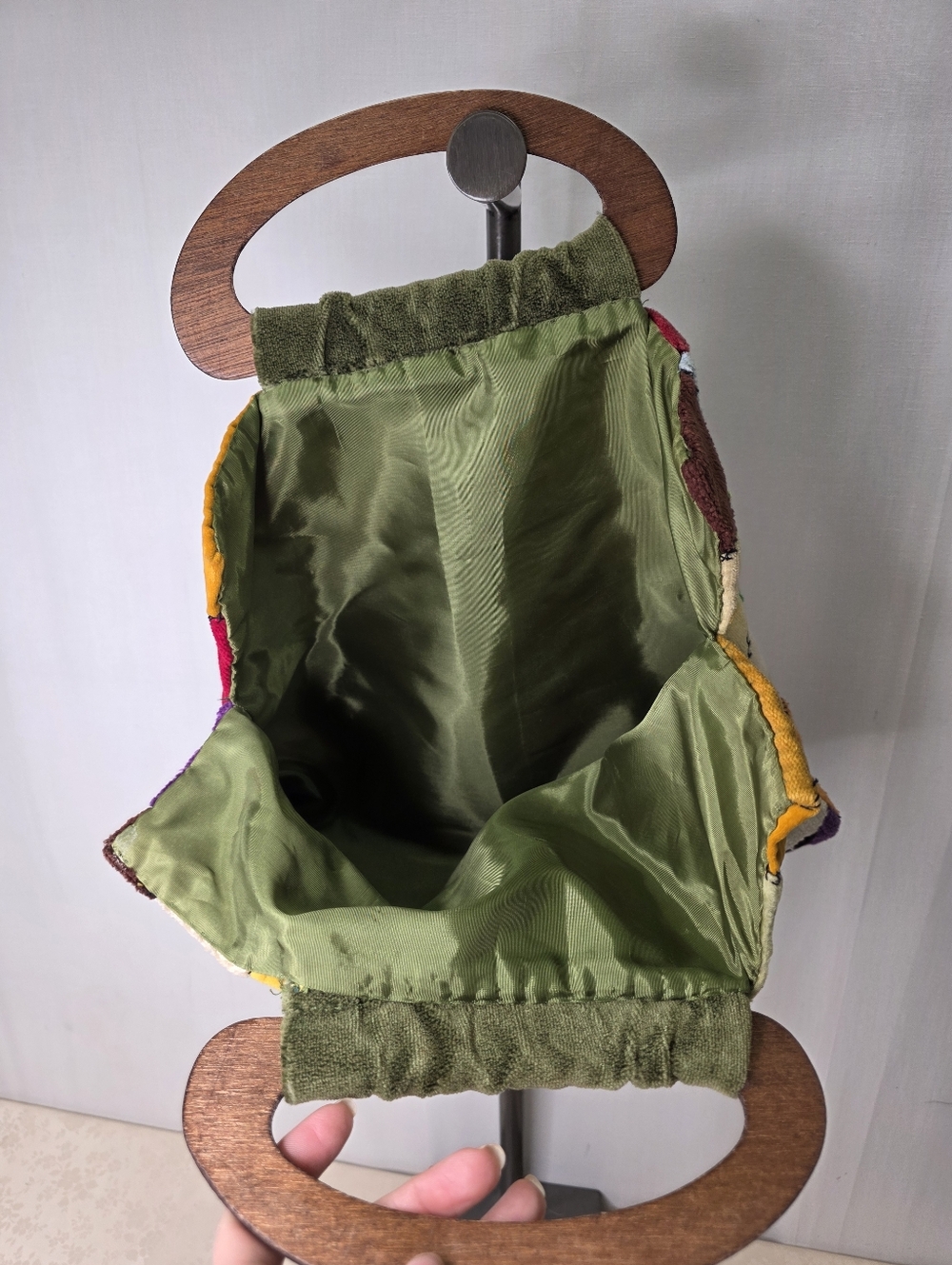 Vtg Colorful Patchwork Velvet Handbag w/ Carved Wood Handle Boho Whimsigoth OOAK - Picture 4 of 8